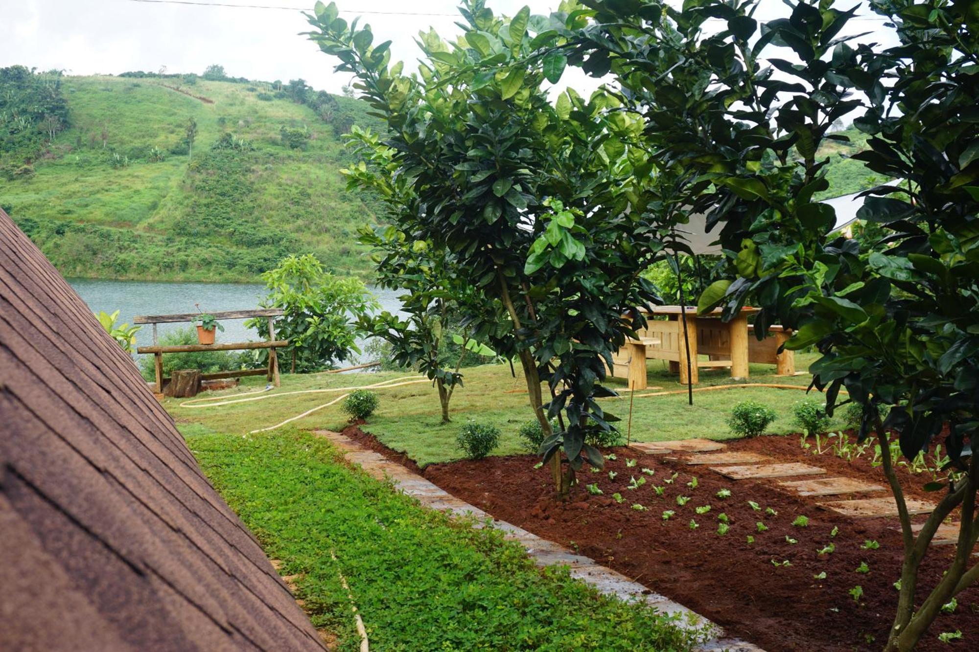 Nha Bao La - Ho Dak Long Thuong Hotel เบ๋าลอก ภายนอก รูปภาพ
